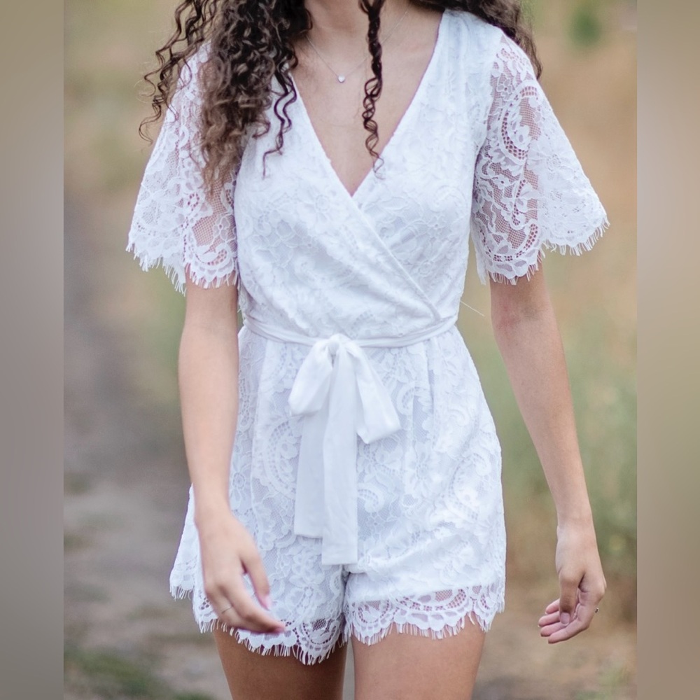 White Lace Short Sleeve Romper | Tie-Back Waist & Back Detail